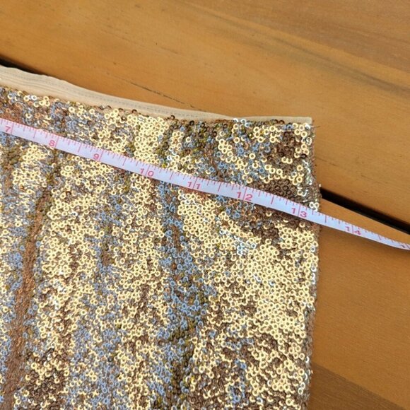 H&M Gold Sequin Pencil Skirt - Picture 4 of 4